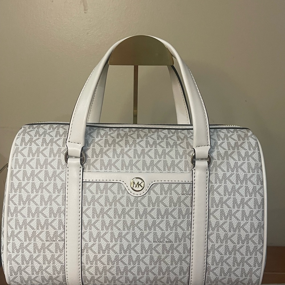 NWT Michael Kors Jet Set Travel Medium Duffle Bag - Picture 3 of 11